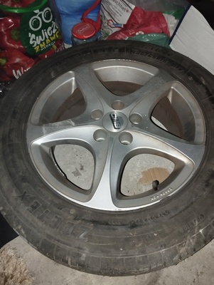 Elbląg Sprzedam
Toyota Prius alufelgi 15 5x100
Z oponami letnimi 2opony ok
2moze jeden sezon do jazdy
Cena za komplet