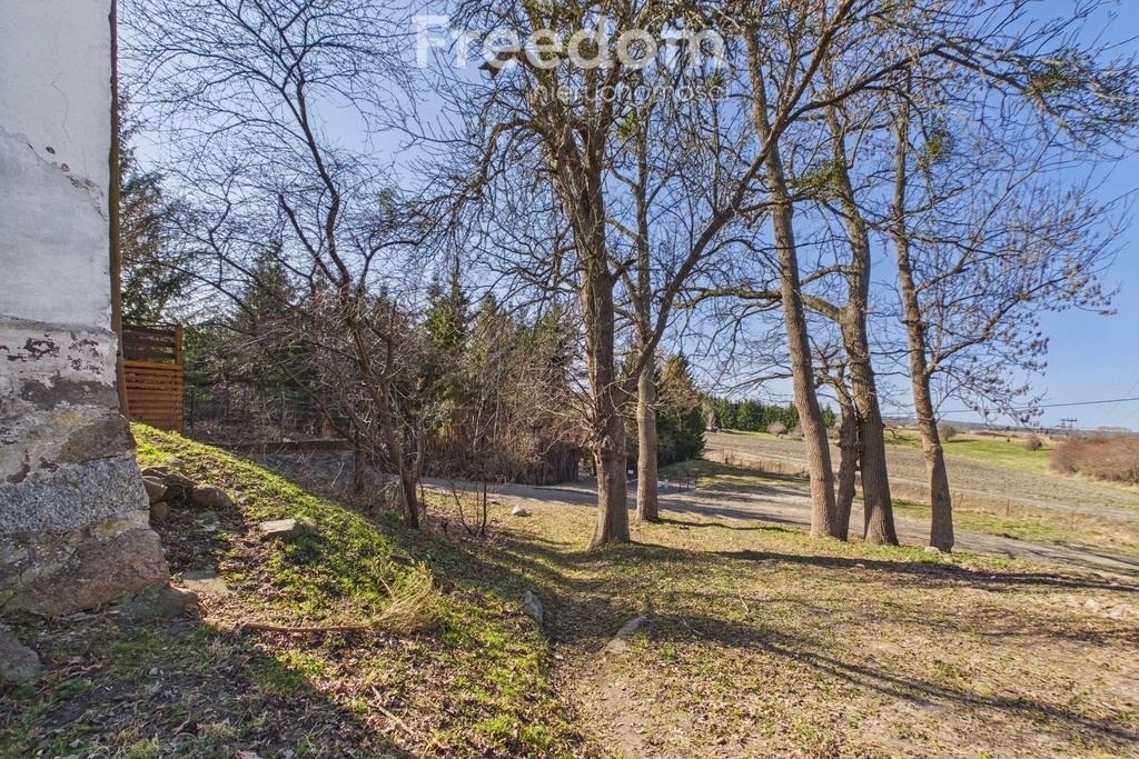 Elbląg FREEDOM NIERUCHOMOŚCISprzedam dom - Młynary, Kościelna. Dom z potencjałem w spokojnej okolicy –