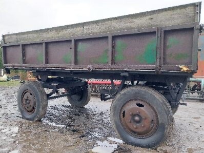 Elbląg Sprzedam:
1) talerzówka Kverneland 380 szer. , robocza, cena 2600 zł;
2) wał daszkowy szer 3m, średnica 60cm,