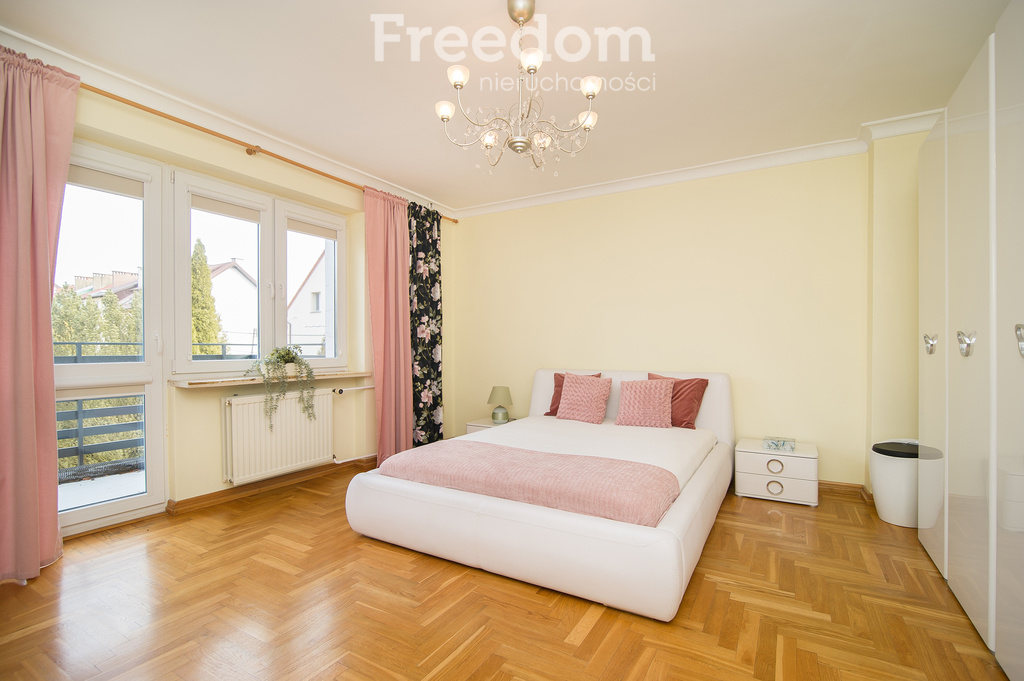 Elbląg FREEDOM NIERUCHOMOŚCISprzedam dom - Elbląg, Zofii Nałkowskiej. Atrakcyjny dom położony w malowniczej