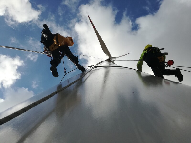 Elbląg PSW – Kompleksowe i Bezpieczne Usługi Wysokościowe z Wykorzystaniem Technik Alpinistycznych:Mycie,