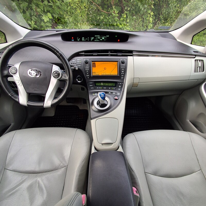 Elbląg Sprzedam Toyota Prius 3 1.8 99KM Hybrid 2009r. Sprowadzona Zarejestrowana Garażowana Czarna Alu17 Skóra Navi