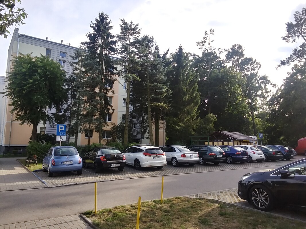 Elbląg Kawalerka 30m2 + piwnica 3,5m2 + Balkon z widokiem na parkos. Zawada, ul. WiejskaParter, wszystkie media z