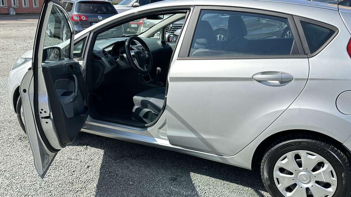 Elbląg Auto Leew LEWANDOWSKI Kupujemy i Sprzedajemy tylko dobre auta Za auta z Polskiego Salonu Płacimy Najwięcej FORD