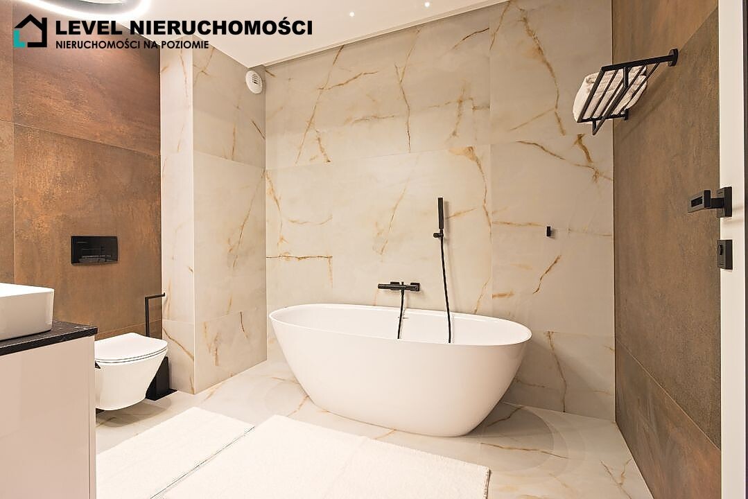 Elbląg LEVEL NIERUCHOMOŚCI Dwupoziomowy apartament w Regal Park NIERUCHOMOŚCI NA POZIOMIE