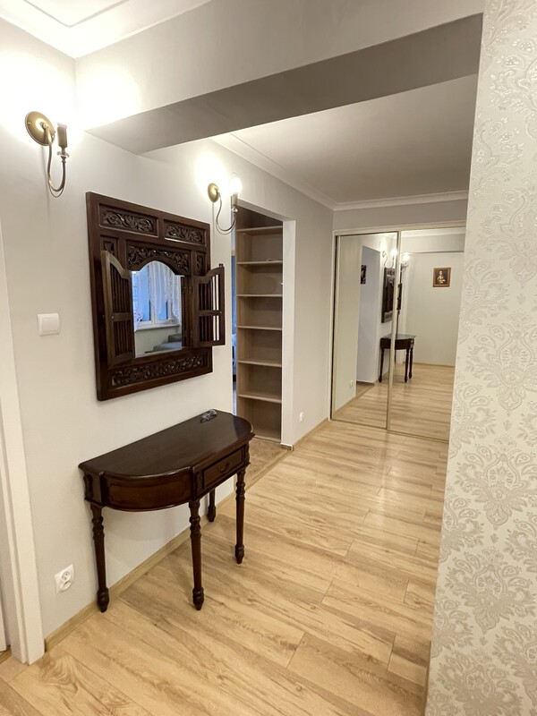 Elbląg Do wynajęcia apartament (najem okazjonalny) położony na Starym Mieście w Elblągu przy ul. Wieżowej z miejscem
