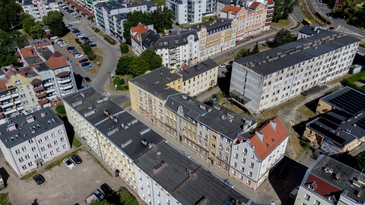 Elbląg TO MY SPRZEDAJEMYNIERUCHOMOŚCI W TYM MIEŚCIEBIURO NIERUCHOMOŚCIAMERICAN HOMEFOR SALE - 2 POKOJE -