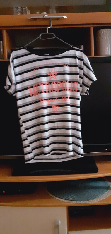 Elbląg Sprzedam odzież damską za symboliczne 50zl. .. .ciuszki w rozmiarze od s do L. .. .. .są kurtki, szaliczki,