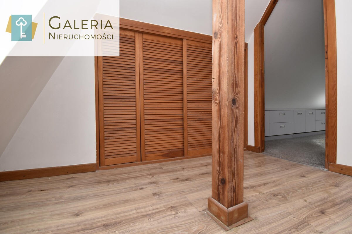 Elbląg GALERIA NIERUCHOMOŚCIZ pasji i miłości do nieruchomościNa sprzedaż: Dwupoziomowe mieszkanie z balkonem i