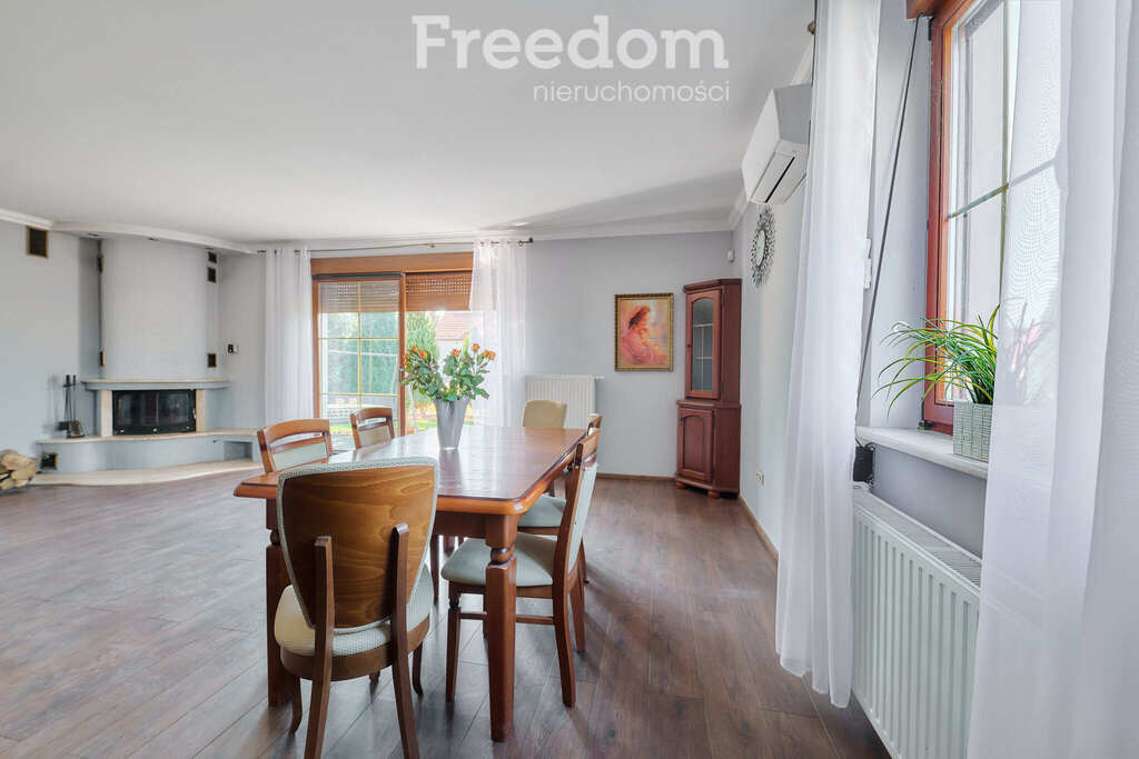 Elbląg FREEDOM NIERUCHOMOŚCISprzedam dom - Elbląg, Freta. Wymarzony dom z możliwością prowadzenia biznesu –