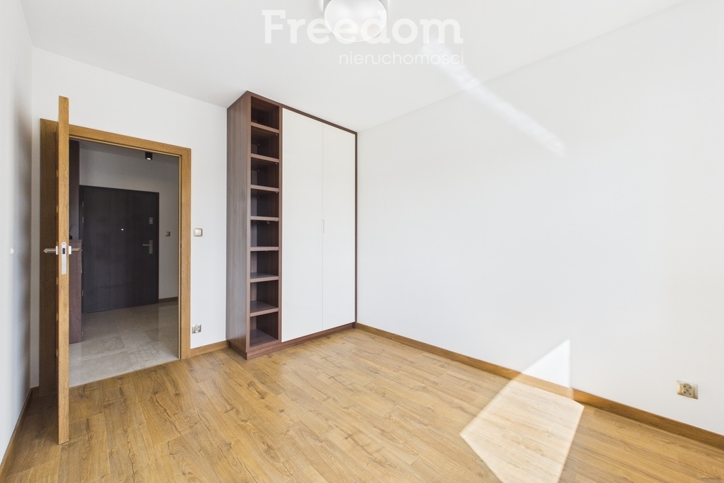 Elbląg FREEDOM NIERUCHOMOŚCIWynajmę mieszkanie - Elbląg, Nowogródzka. Komfortowy apartament z garażem i dużą