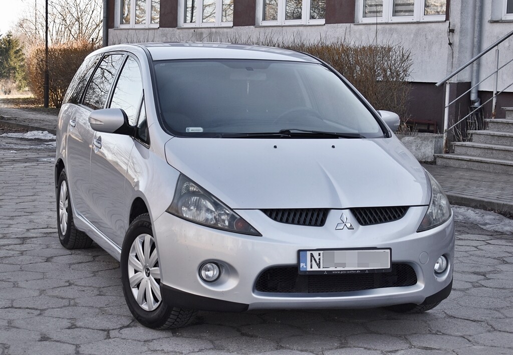 Elbląg SPRZEDAM&nbsp; . MITSUBISHI GRANDIS&nbsp; 2.0 136 KM / 6 biegówPrzebieg 254tys kmWersja 7-osobowa, hak, sprawna