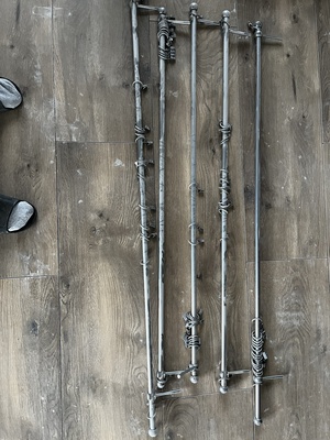 Elbląg 5 szt. Kompletnych karniszy z żabkami, długość 135 cm każdy. Oddam za paczkę lub puszkę kawy Inka 😜