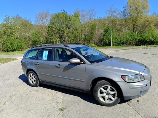 Elbląg Witam sprzedam Volvo V50 1.6 d wszystko sprawne wymieniony akumulator alternator tarcze klocki klima działa
