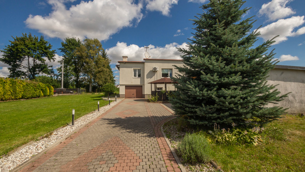 Elbląg * * * ABC NIERUCHOMOŚCI * * *DOM JEDNORODZINNY, WOLNOSTOJĄCY W OTOCZENIU PRZYRODYpow. 185&nbsp;m2 na działce 2