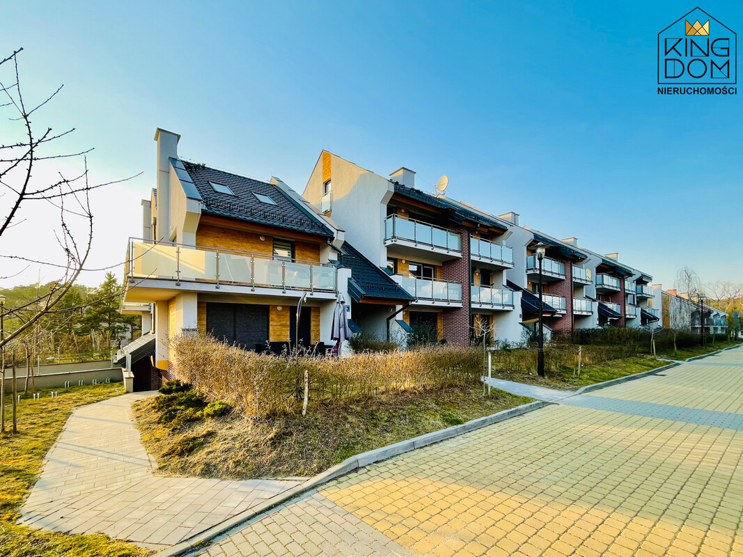 Elbląg KINGDOM NIERUCHOMOŚCI BLISKO CIEBIEKLIMATYZOWANY, NOWOCZESNY APARTAMENTUSYTUOWANY NA DWÓCH POZIOMACH, Z DUŻYM