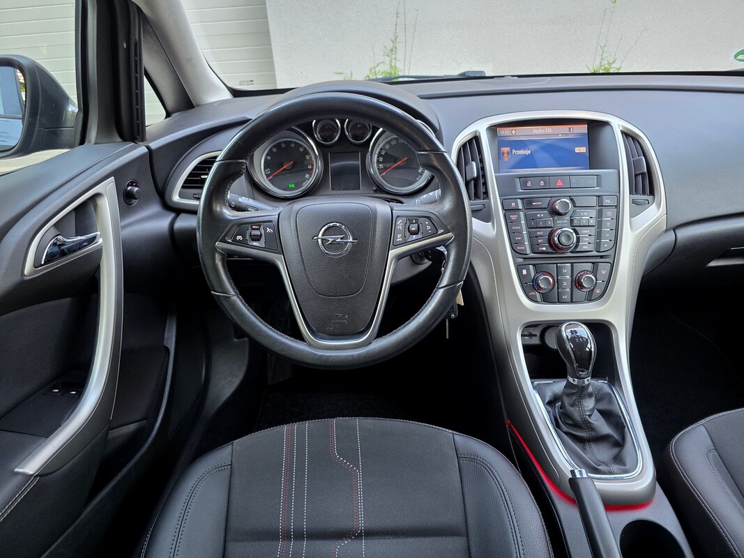 Elbląg Opel Astra Benz 120kmNavi czujniki parkowania skory alufelgiZAREJESTROWANYMod 2013