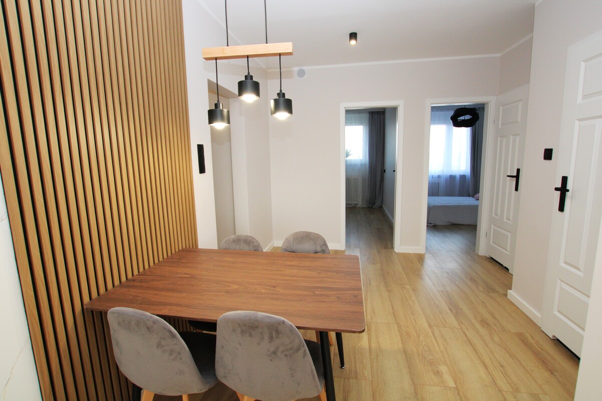 Elbląg NIERUCHOMOŚCI ANNA KRASZEWSKA 4-pokojowe mieszkanie o wysokim standardzie ul. Wybickiego **