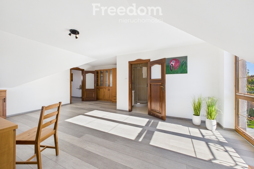 Elbląg FREEDOM NIERUCHOMOŚCISprzedam dom - Elbląg, Skierniewicka. Marzysz o życiu w spokojnej okolicy, ale z