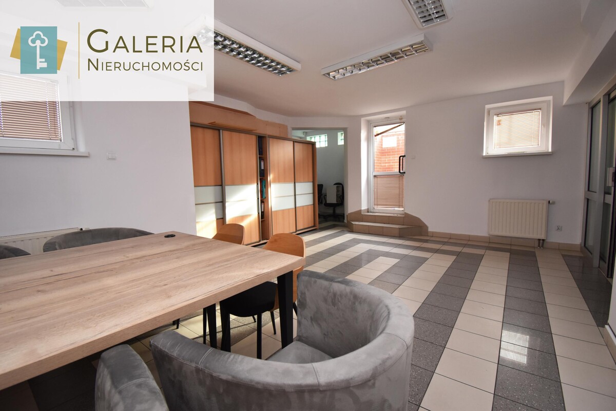 Elbląg GALERIA NIERUCHOMOŚCIZ pasji i miłości do nieruchomościNa sprzedaż: Lokal usługowy usytuowany na parterze