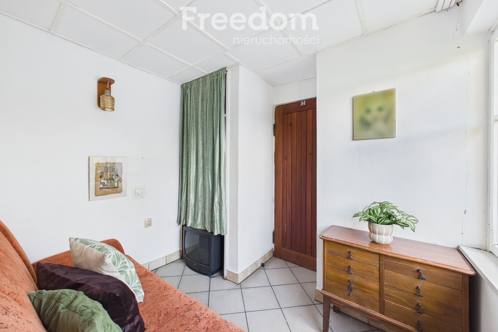 Elbląg FREEDOM NIERUCHOMOŚCISprzedam dom - Siemiany. Oferuję na sprzedaż wolnostojący domek letniskowy położony w
