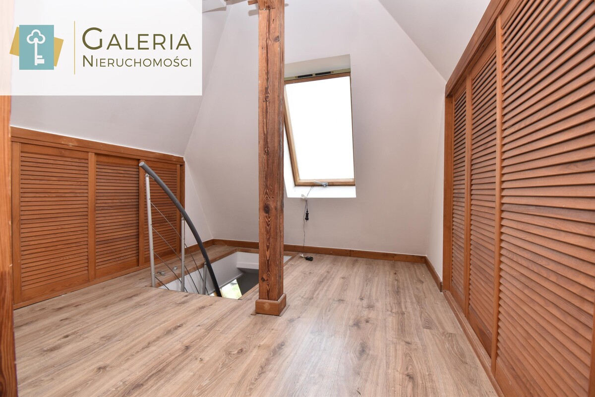 Elbląg GALERIA NIERUCHOMOŚCIZ pasji i miłości do nieruchomościNa sprzedaż: Dwupoziomowe mieszkanie z balkonem i