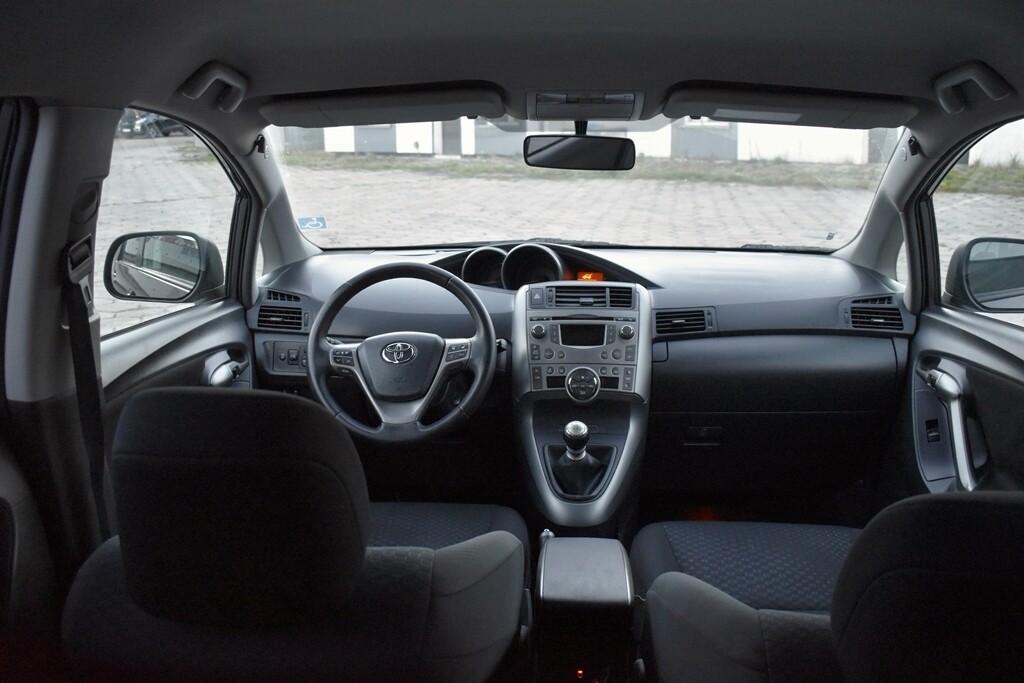 Elbląg . TOYOTA VERSO II 2009 ROKWersja 7-osóbSkrzynia manualna 6 biegówSalon PolskaSilnik 2.0 na łańcuszku rozrząduAuto
