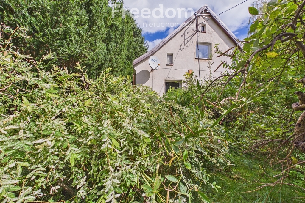 Elbląg FREEDOM NIERUCHOMOŚCISprzedam dom - Małdyty, Słoneczna. Na sprzedaż dwukondygnacyjny dom z 1930 roku, położony