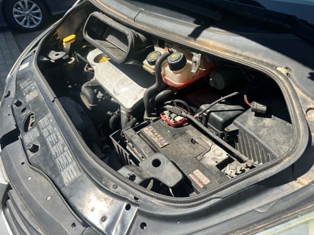 Elbląg Sprzedam w DOBREJ CENIE - RENAULT ESPACE Samochód jest sprawny i na chodzie. Kilka rzeczy do zrobienia.