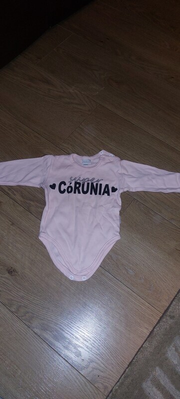 Elbląg Sprzedam rzeczy widoczne na zdjęciach.
Każda sztuka ubranek dziecięcych 5 zł. Mam tego duuuzo więcej. W razie