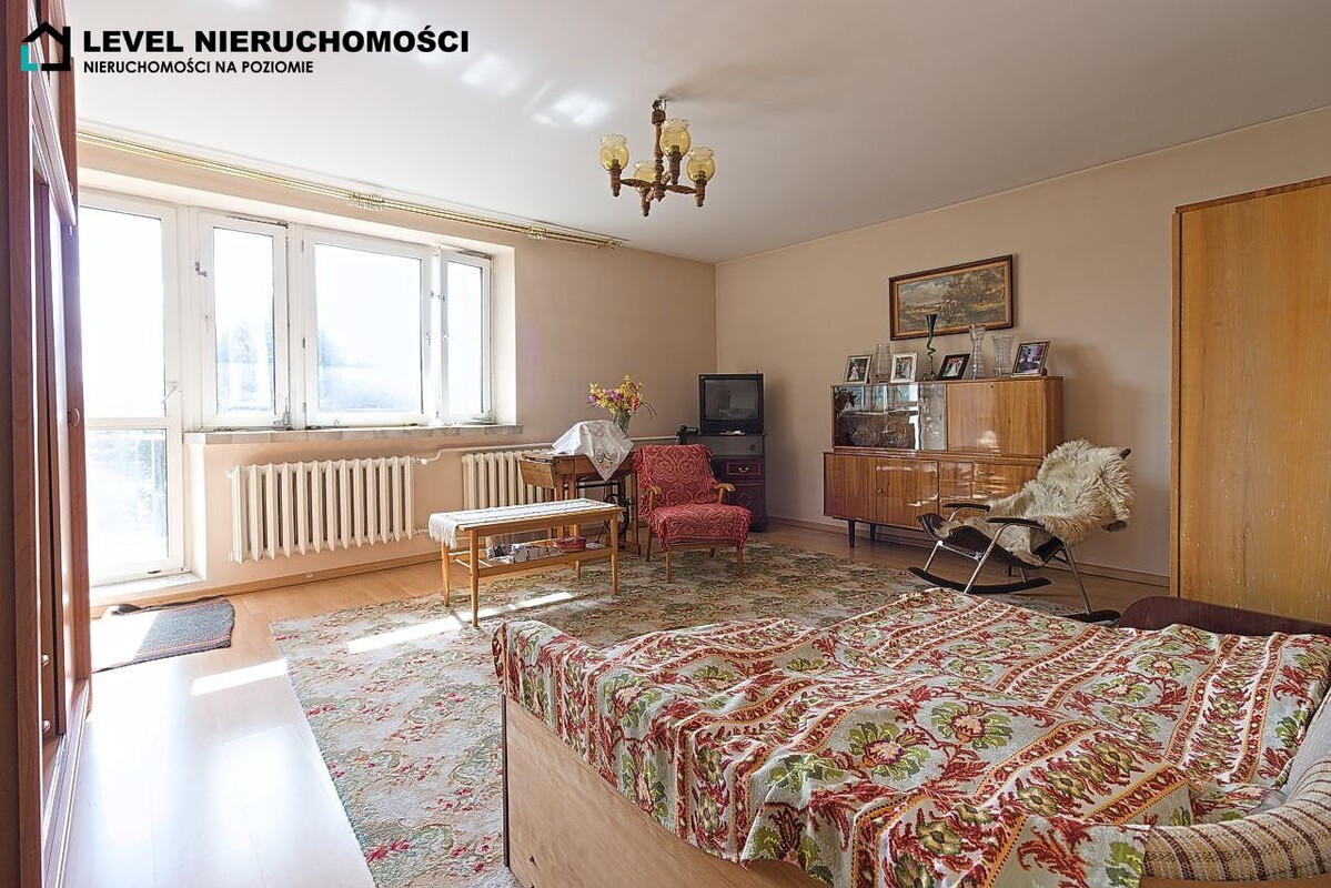 Elbląg LEVEL NIERUCHOMOŚCI  Dom na dużej działce w Elbląguplus dwa garażeul. Freta  NIERUCHOMOŚCI NA POZIOMIE