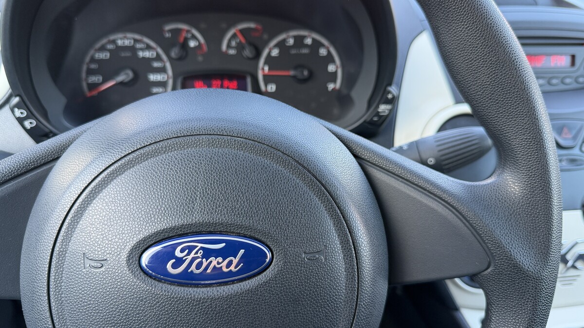 Elbląg Auto Leew LEWANDOWSKI Kupujemy i Sprzedajemy tylko dobre auta Za auta z Polskiego Salonu Płacimy Najwięcej FORD