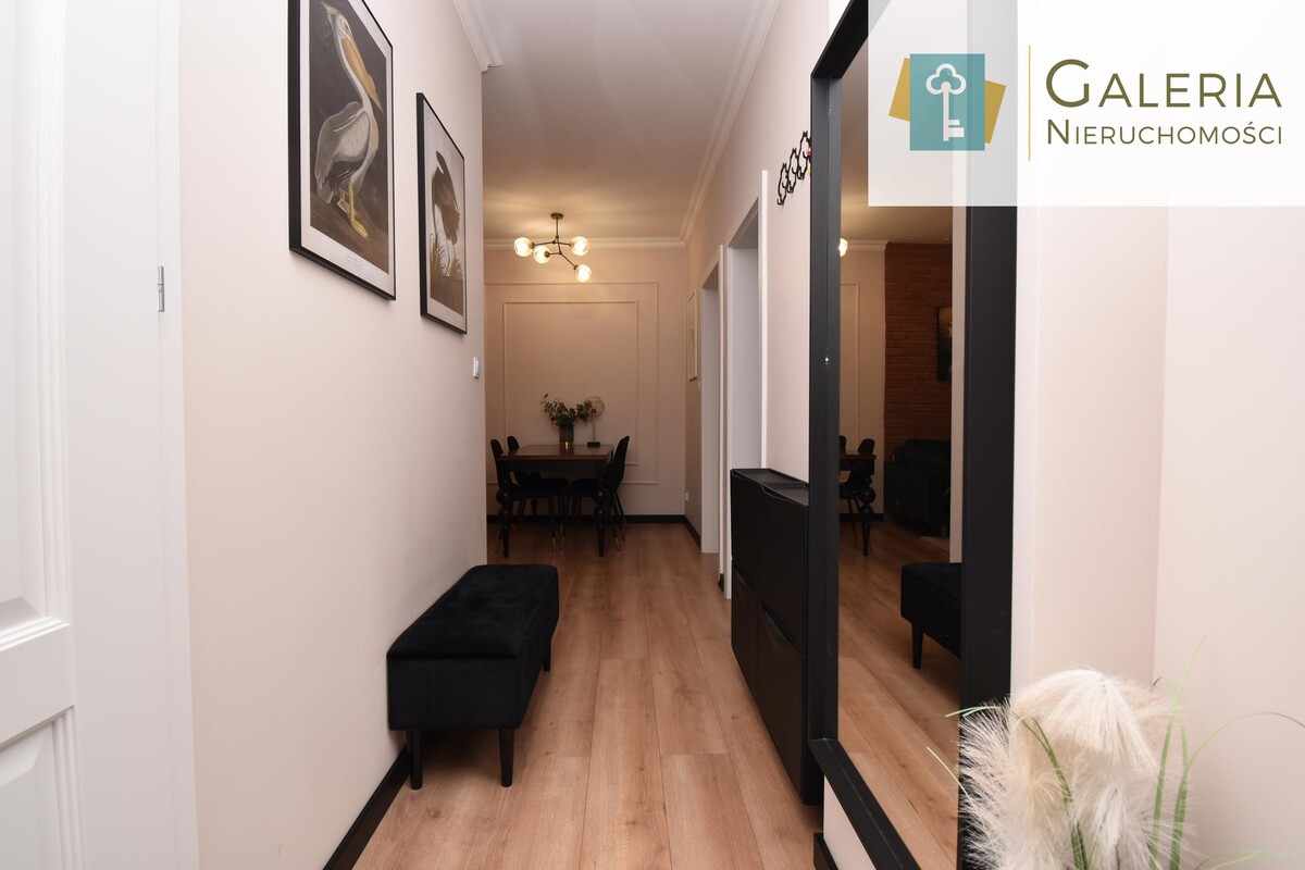 Elbląg GALERIA NIERUCHOMOŚCIZ pasji i miłości do nieruchomościNa sprzedaż: Nowoczesne 3 pokoje +garaż, gotowe do