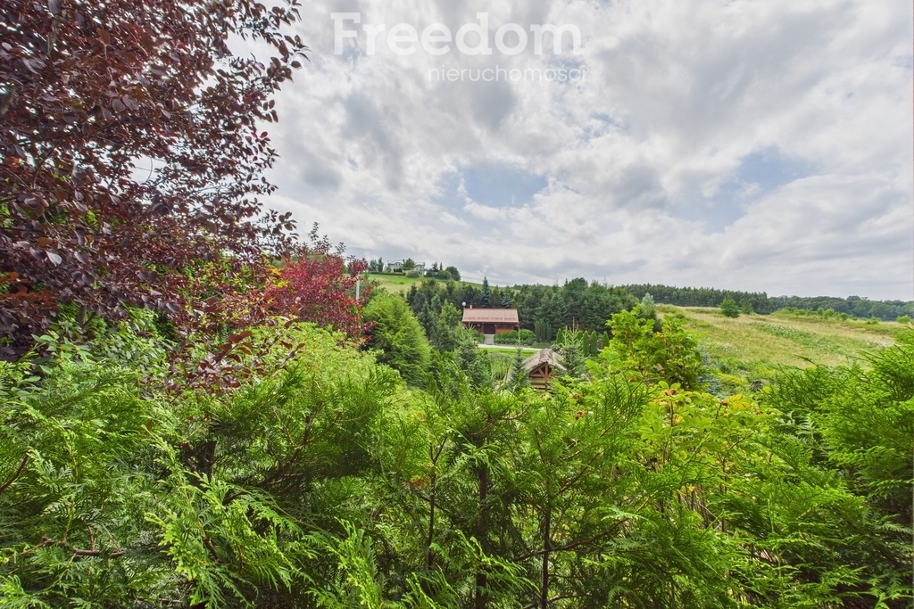 Elbląg FREEDOM NIERUCHOMOŚCISprzedam dom - Elbląg. Na sprzedaż urokliwe siedlisko z własnym stawem – położone w