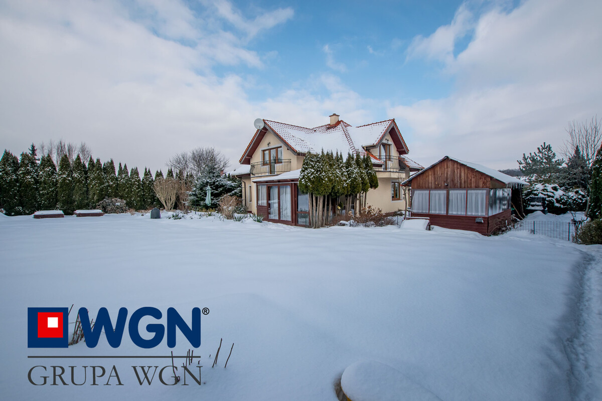 Elbląg WGN Nieruchomości oddział Elbląg prezentuje dom wolnostojący położony przy ul. Lipowa na osiedlu Dąbrowa. Tylko