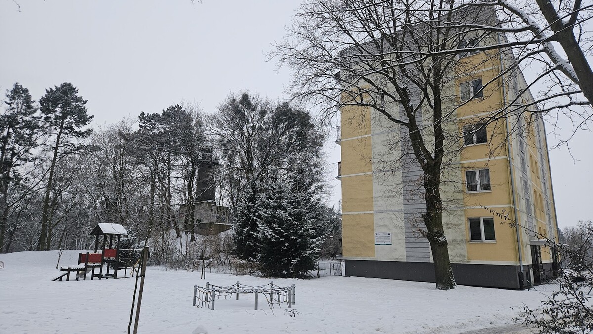 Elbląg KWADRAT NIERUCHOMOŚCI3 POKOJOWEBALKONWIDOK NA PARKMEDIA Z MIASTA