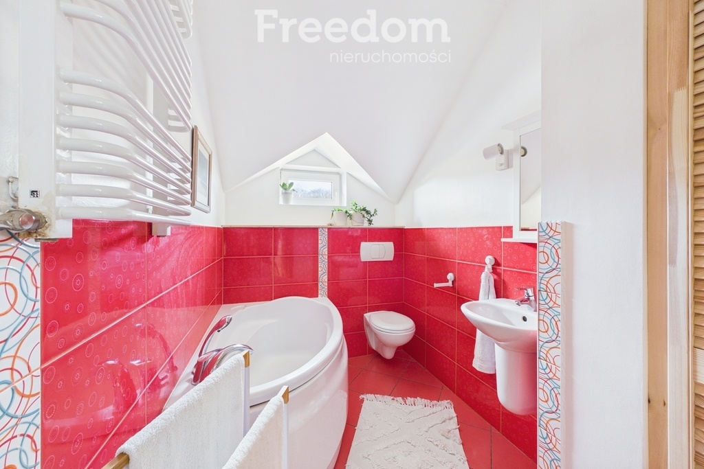 Elbląg FREEDOM NIERUCHOMOŚCISprzedam dom - Elbląg. Z przyjemnością prezentuję ofertę sprzedaży bardzo