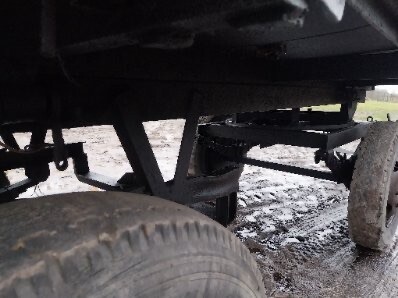 Elbląg Sprzedam:
1) talerzówka Kverneland 380 szer. , robocza, cena 2600 zł;
2) wał daszkowy szer 3m, średnica 60cm,