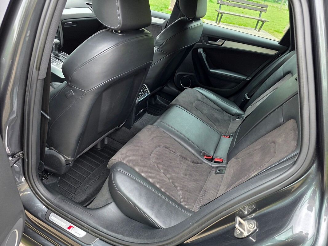 Elbląg Audi A4 3xSlineRok Produkcji X 2015Silnik :BenzynaLedy Bi-xenon Sportsize El. klapaZarejestrowany!