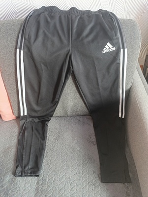Elbląg Nowe dresy chłopięce Adidas rozmiar 164cm zdjęta cena nie noszone
