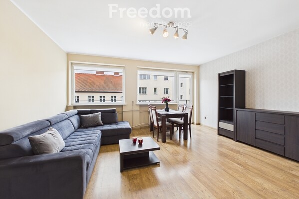 Elbląg FREEDOM NIERUCHOMOŚCIWynajmę mieszkanie - Elbląg, Słoneczna.&nbsp;Do wynajęcia przestronne, trzypokojowe