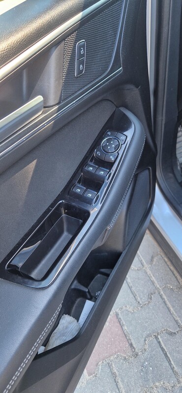Elbląg SPRZEDAM FORD S-MAXRok produkcji: 2016Przebieg: 218 tys. Silnik: 2.0 150KM DieselSkrzynia biegów: