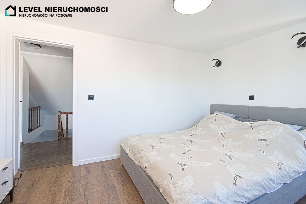 Elbląg LEVEL NIERUCHOMOŚCI Nietuzinkowe mieszkanie z tarasemDwie łazienki, cztery pokojeul. Plac