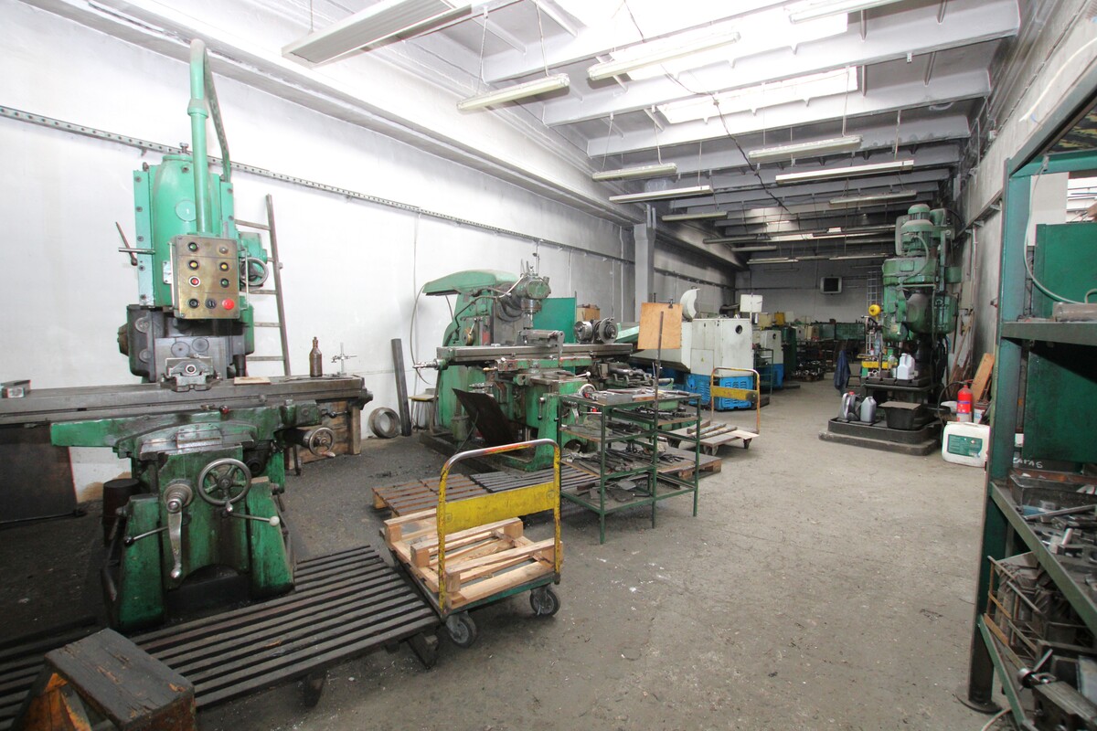 Elbląg NIERUCHOMOŚCI ANNA KRASZEWSKA Nieruchomość komercyjna z potencjałem inwestycyjnym Hala wolnostojąca