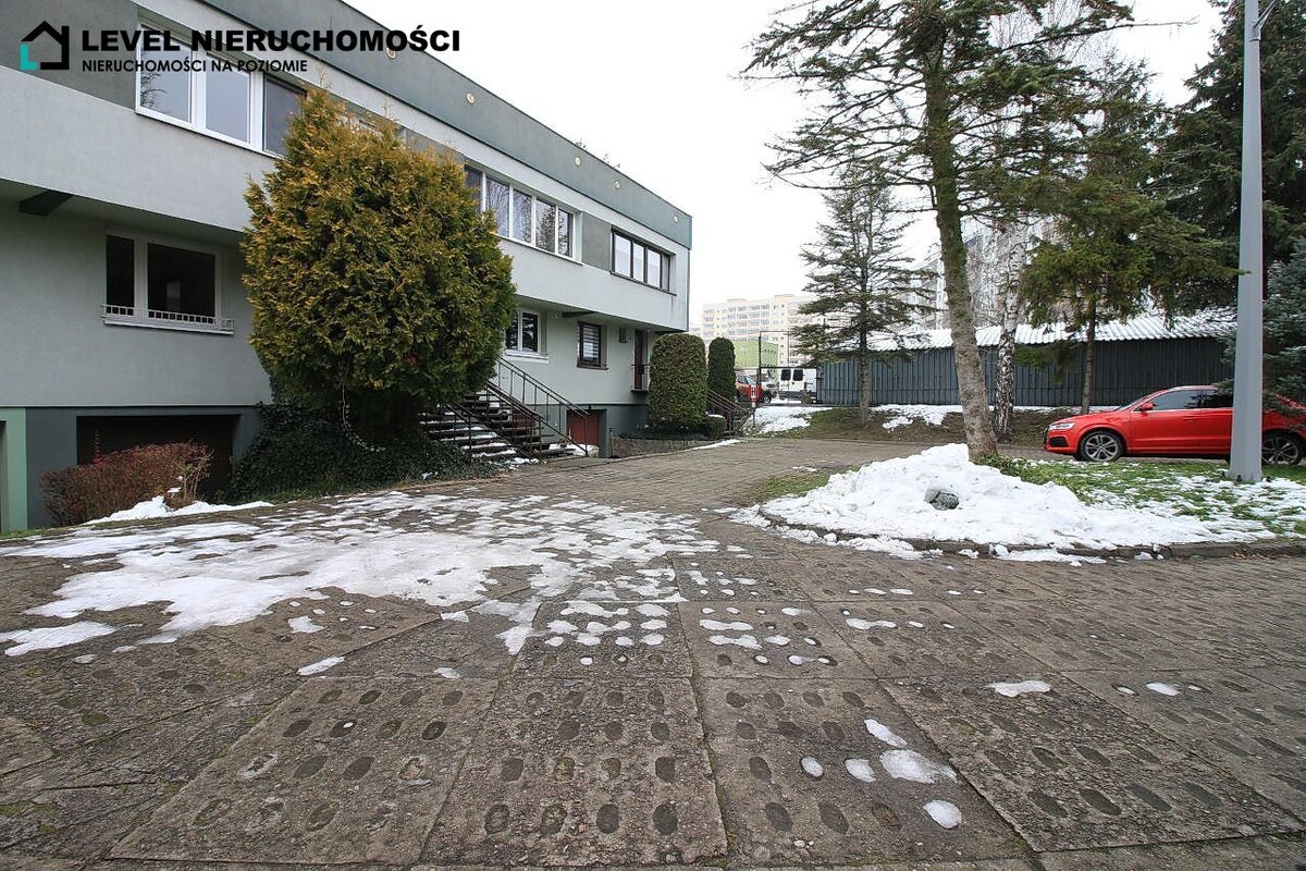 Elbląg LEVEL NIERUCHOMOŚCI Dom w środku miastaul. robotnicza NIERUCHOMOŚCI NA POZIOMIE