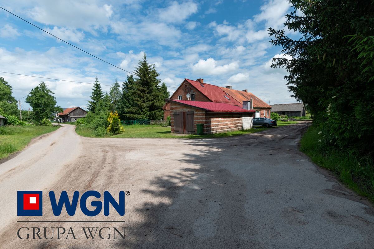 Elbląg WGN Nieruchomości oddział Elbląg prezentuje Państwu pół domu o powierzchni 132,11 m2 z ogródkiem i