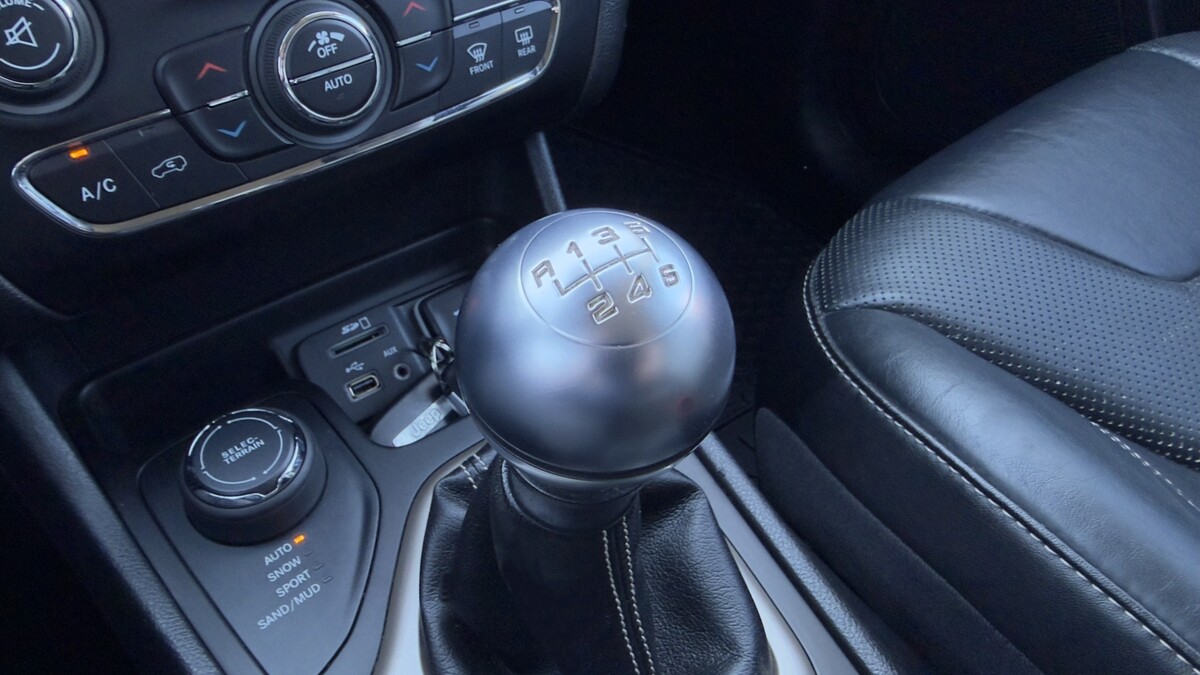 Elbląg Auto Leew LEWANDOWSKI Kupujemy i Sprzedajemy tylko dobre auta Za auta z Polskiego Salonu Płacimy Najwięcej JEEP