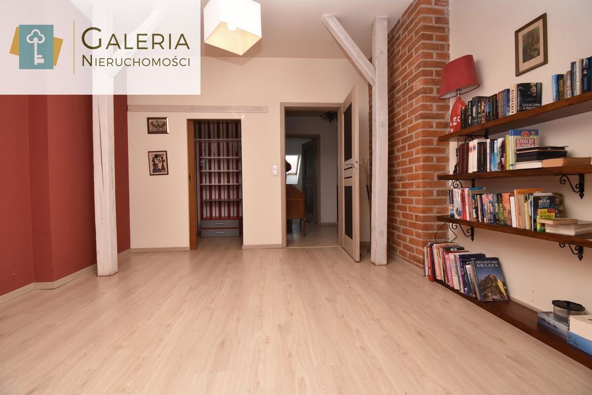 Elbląg GALERIA NIERUCHOMOŚCIZ pasji i miłości do nieruchomościNa sprzedaż: Duże, jasne mieszkanie z duszą i pięknym