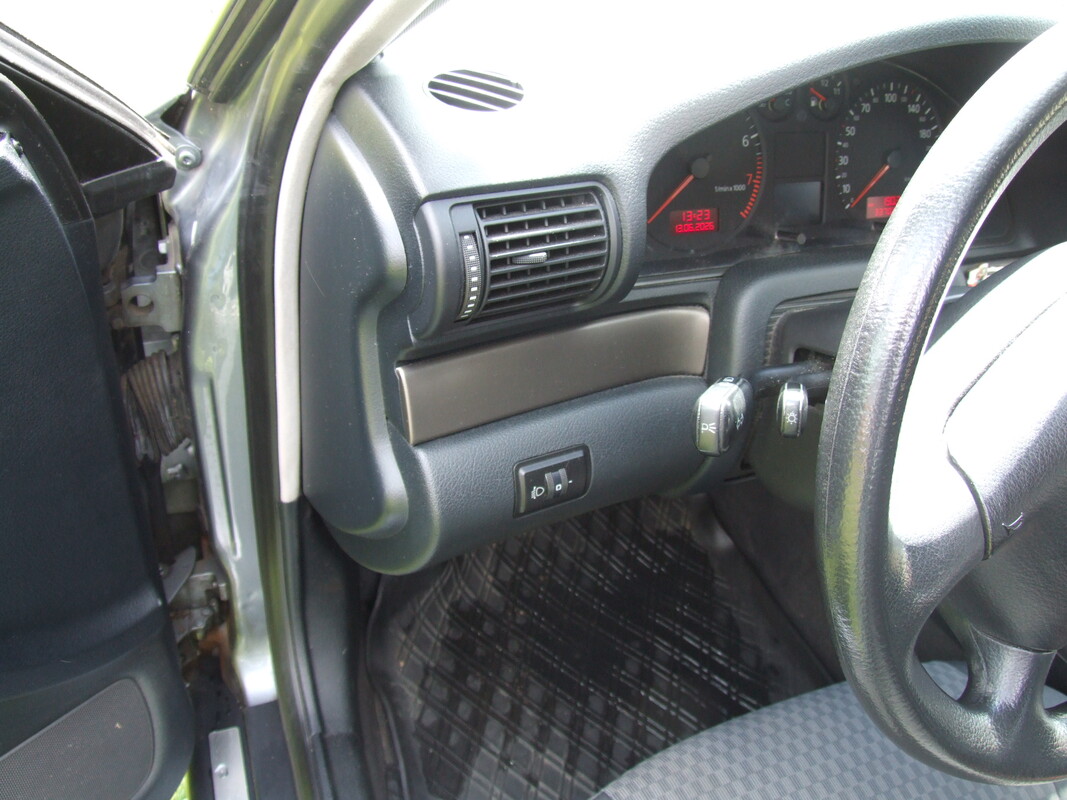 Elbląg 🚗 AUDI A4 B5 KOMBI – 1.6 BENZYNA, 102 KM, 2001 r. Idealny samochód rodzinny w świetnej cenie!
