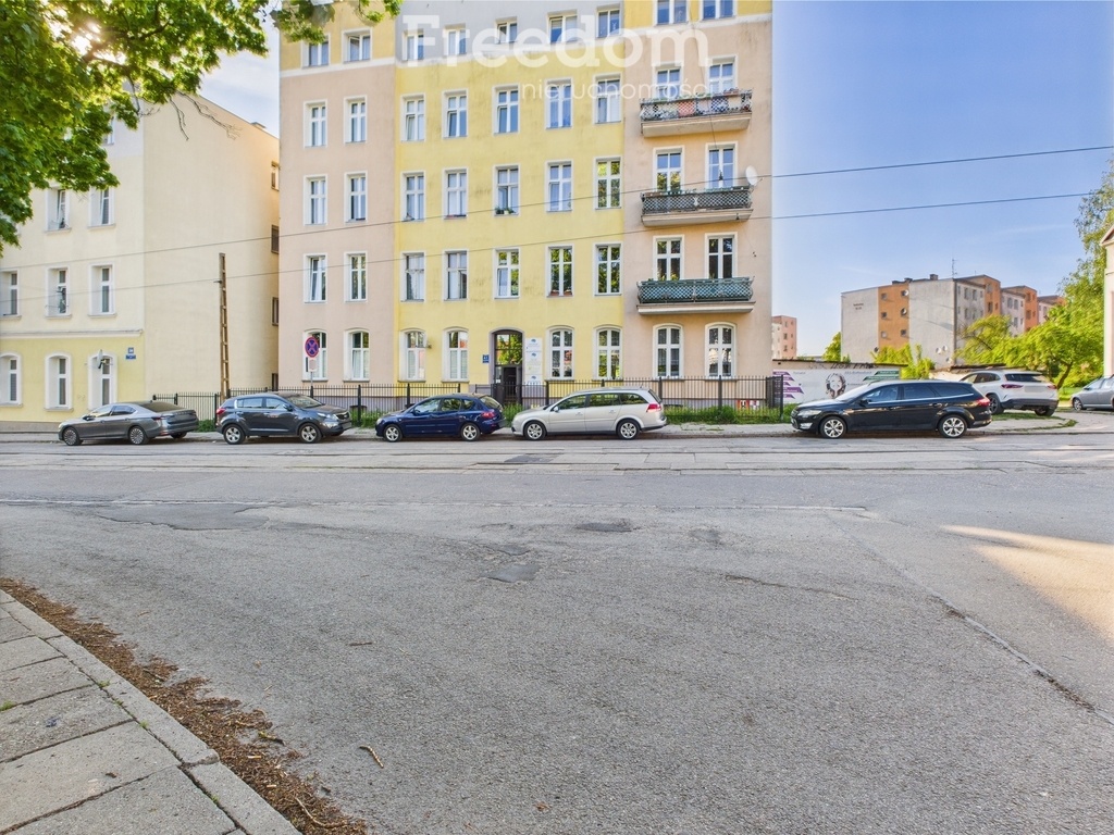 Elbląg FREEDOM NIERUCHOMOŚCISprzedam mieszkanie - Elbląg, Królewiecka. Na sprzedaż przestronne mieszkanie o